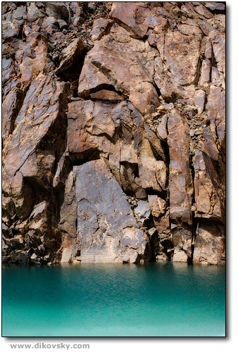 Silent Rocks.